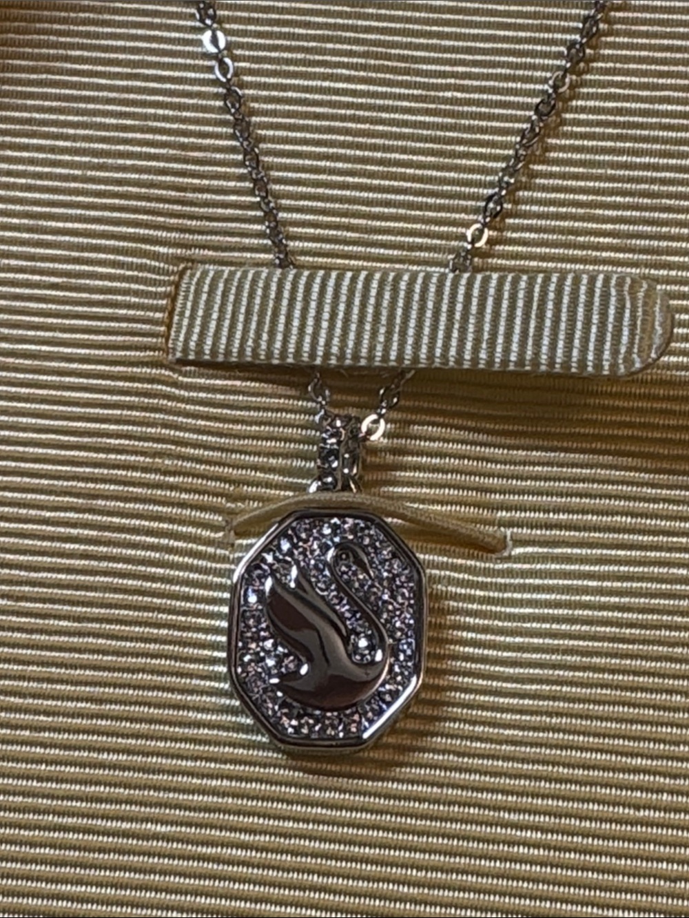 Swarovski Silver Swan Pendant Necklace - Sparkling Silver Tone